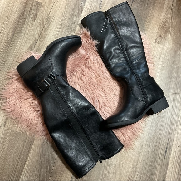 Croft & Barrow Black High Top Boots Size 6 NIB - Picture 2 of 7